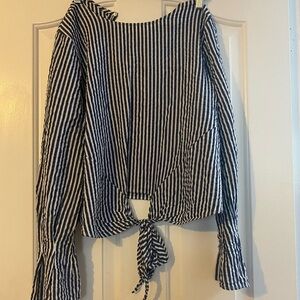 Long sleeve stripped blouse